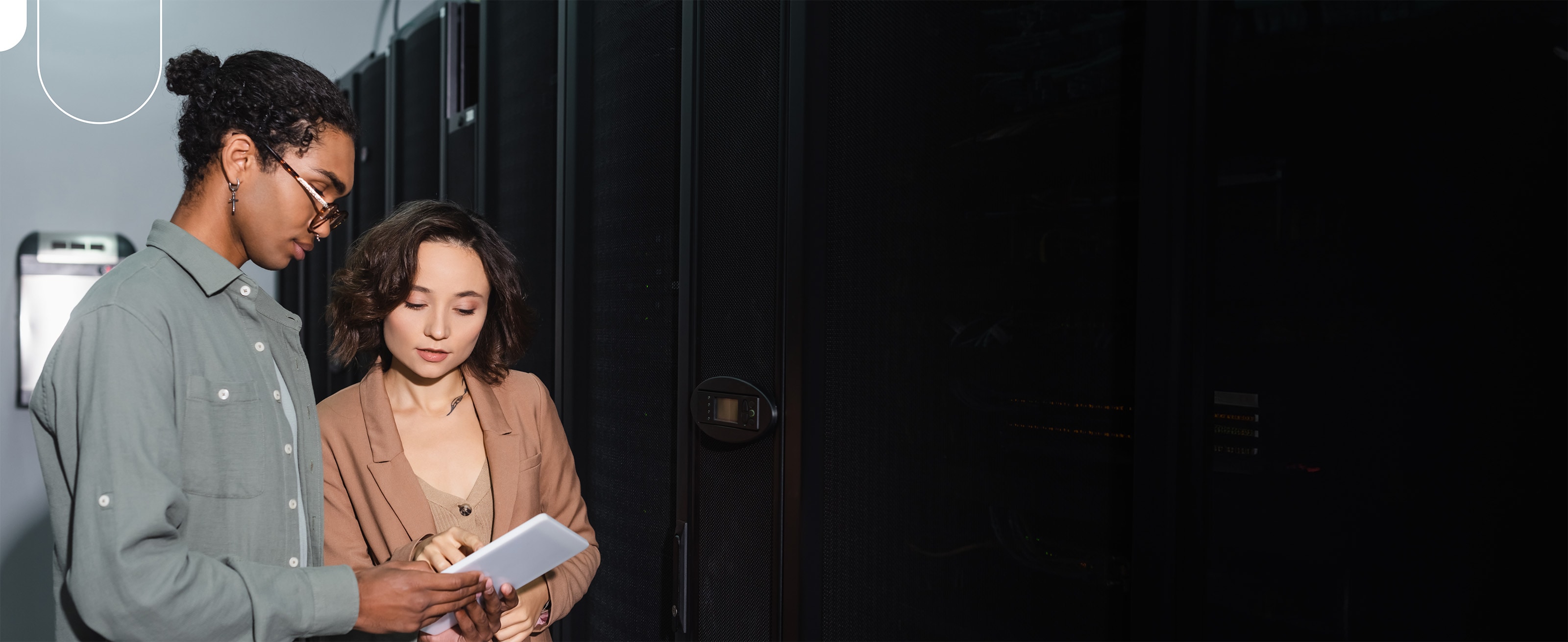 Demonstrate advanced skills to plan, design, deploy, operate, and optimize complex data center networks. Maximize the potential of a better connected world with the Cisco Certified Internetwork Expert (CCIE) Data Center certification.